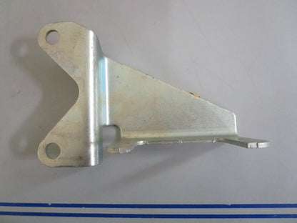 *NEW OEM* 0820 CAT Bracket 106-7101