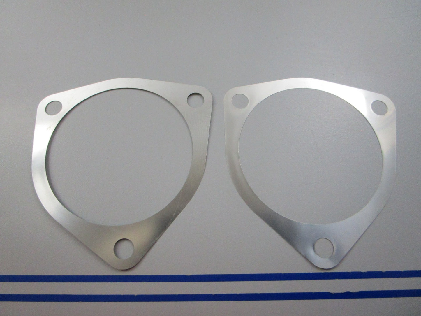 NEW OEM (LOT OF 2) 908423 0908423 OMC Johnson Evinrude Shim 0810