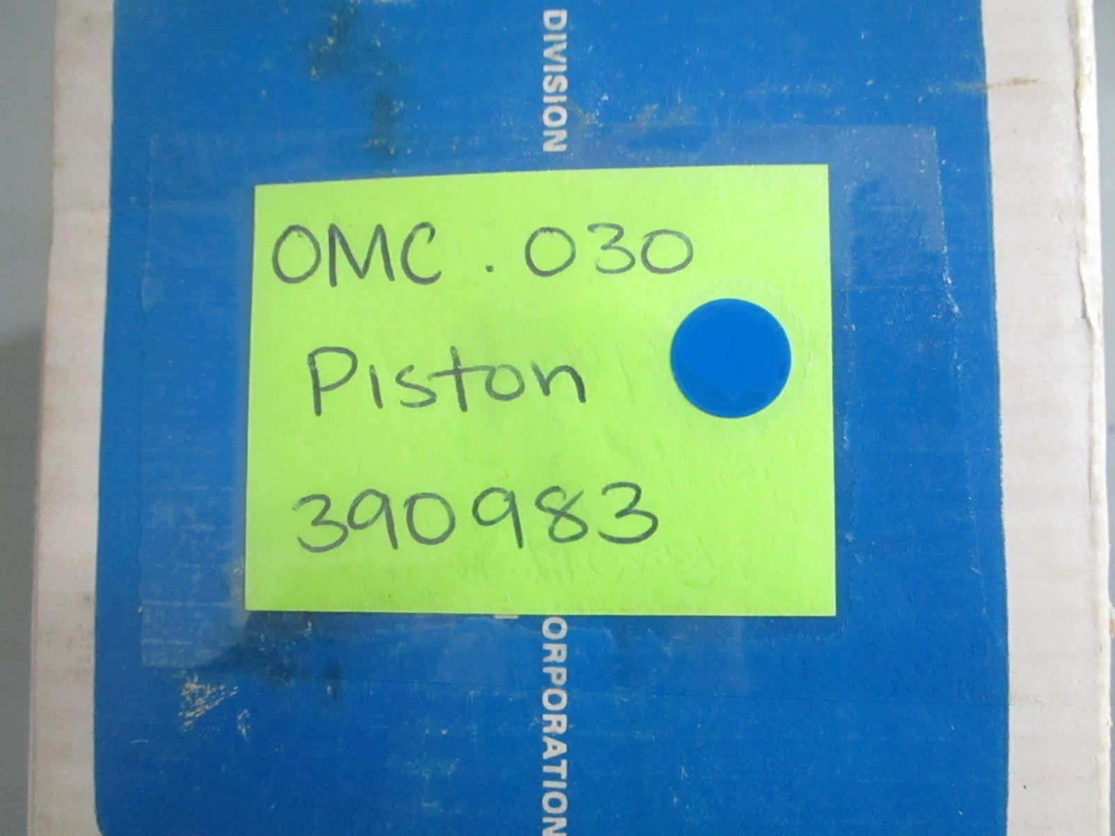 NEW OEM OMC Johnson Evinrude 390983 0390983 .030 Piston 0820