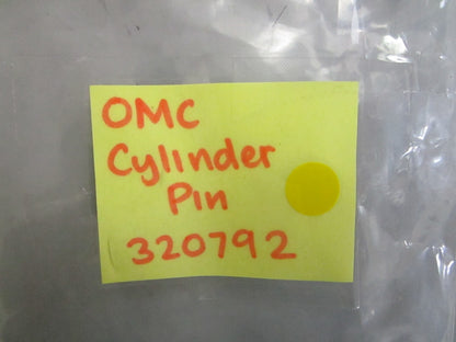 *NEW OEM* 0820 OMC Johnson Evinrude Cylinder Pin 320792 0320792