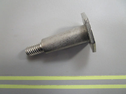 *NEW OEM* 0810 OMC Johnson Evinrude Screw 318167 0318167
