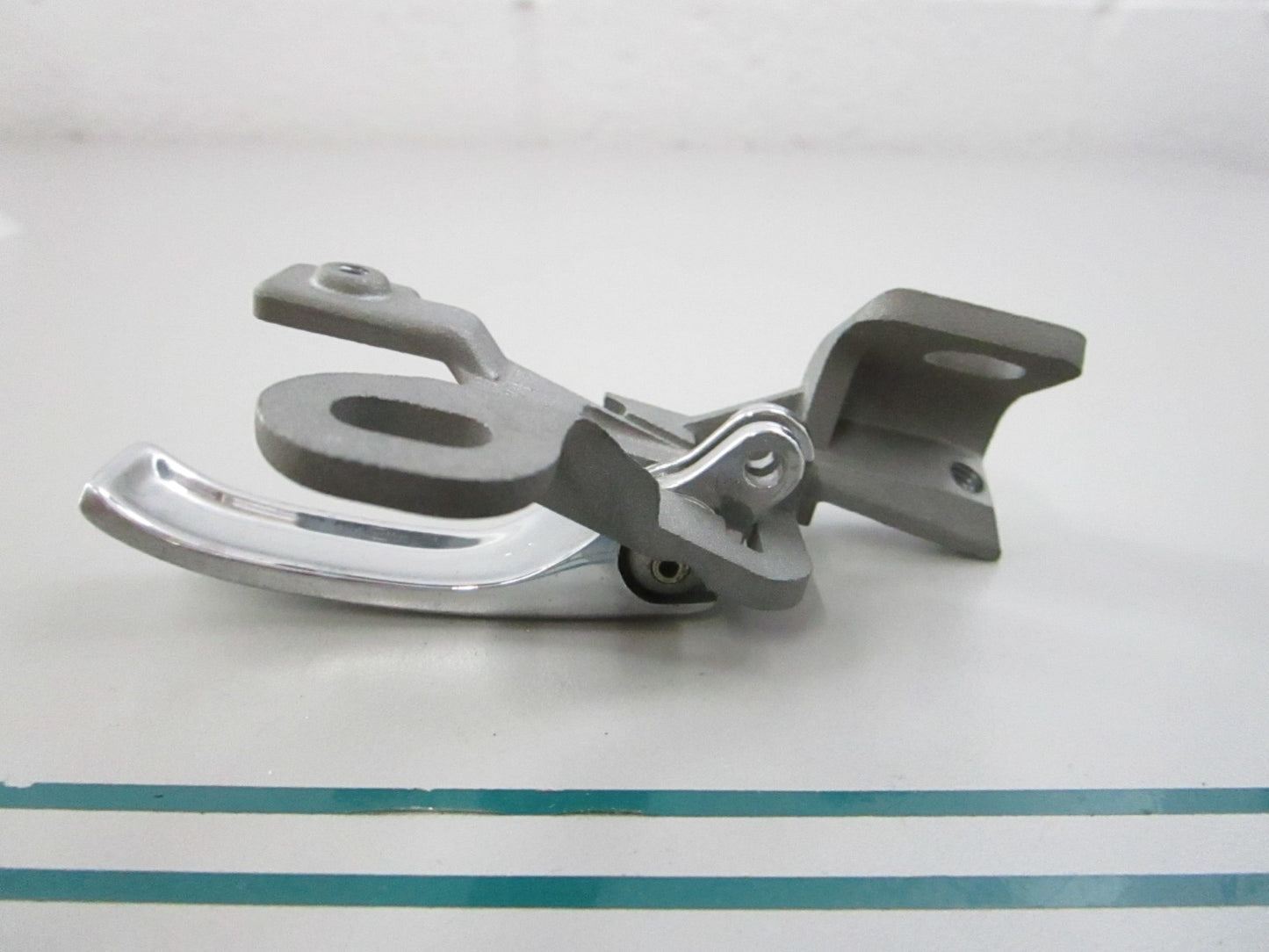 NEW OEM A1237600161 Bosch Door Handle 0810