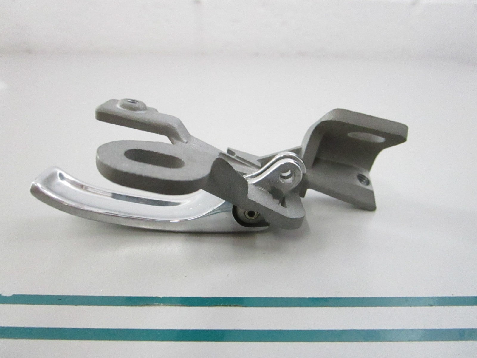 NEW OEM A1237600161 Bosch Door Handle 0810
