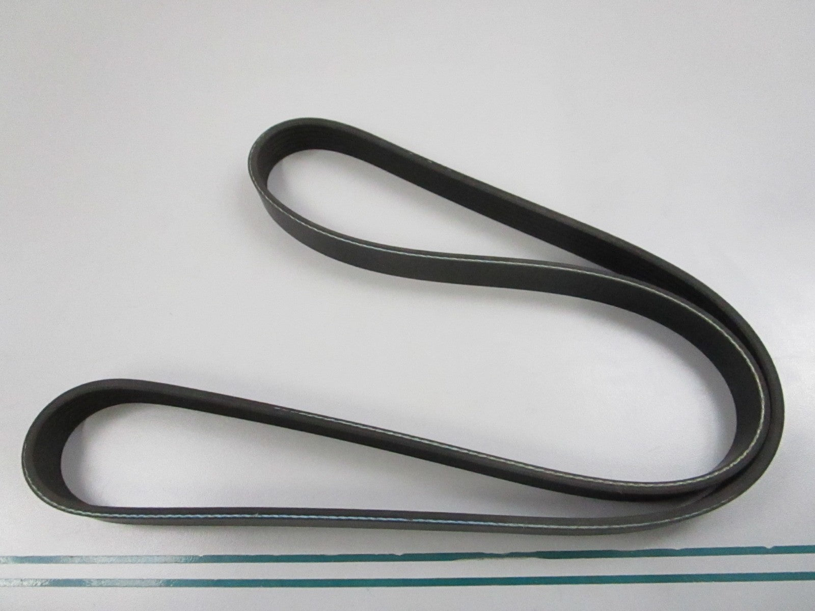 Gates NEW Micro-V Serpentine Belt K060507 6-Rib 51.17" 0810