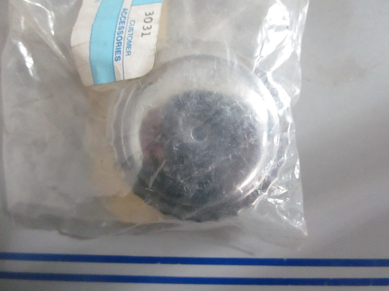 *NEW OEM* 0820 Volvo Penta Oil Filler Cap 3848303