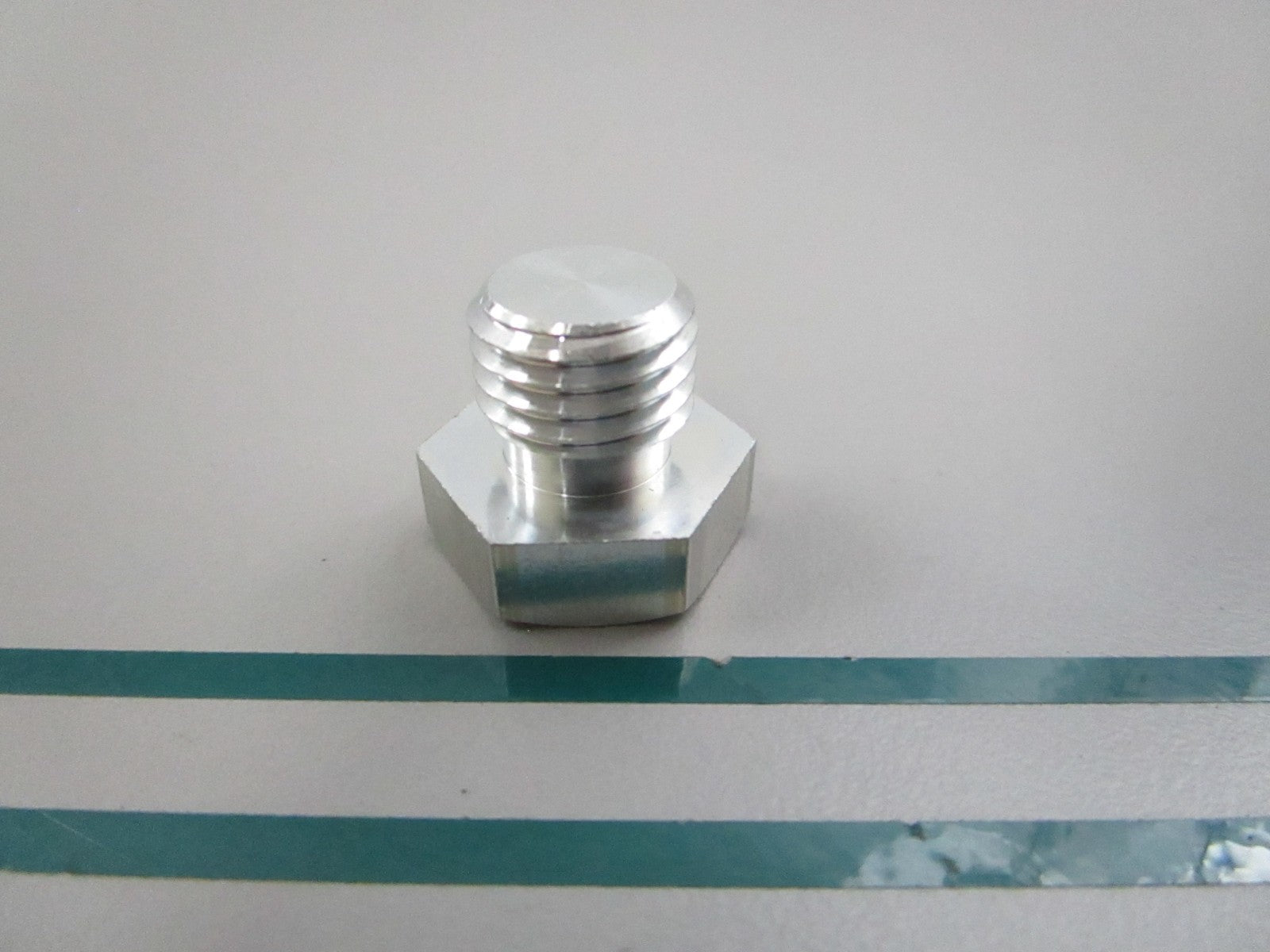 NEW OEM 6E5-43829-00-00 Yamaha Plug 0810