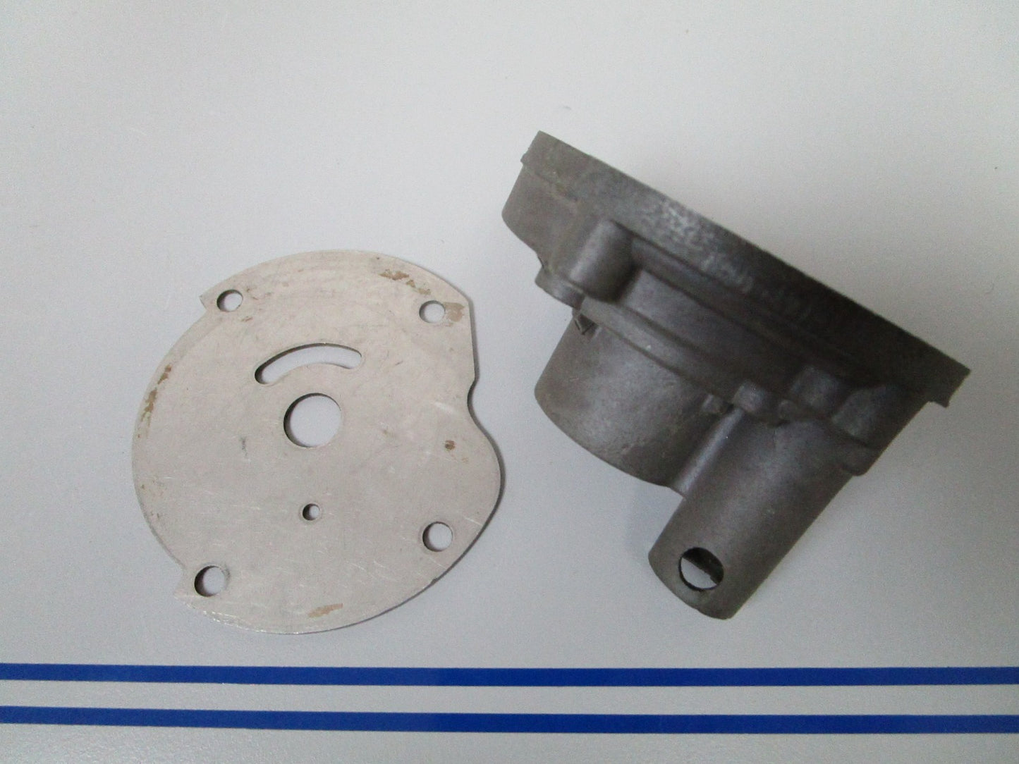 NEW OEM 303442 0303442 OMC Johnson Evinrude Impeller Housing & Plate 0720
