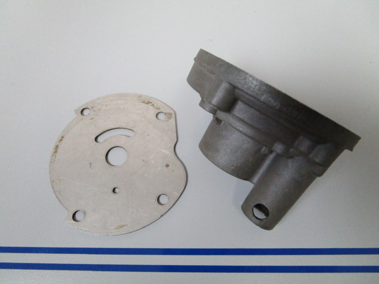 NEW OEM 303442 0303442 OMC Johnson Evinrude Impeller Housing & Plate 0720