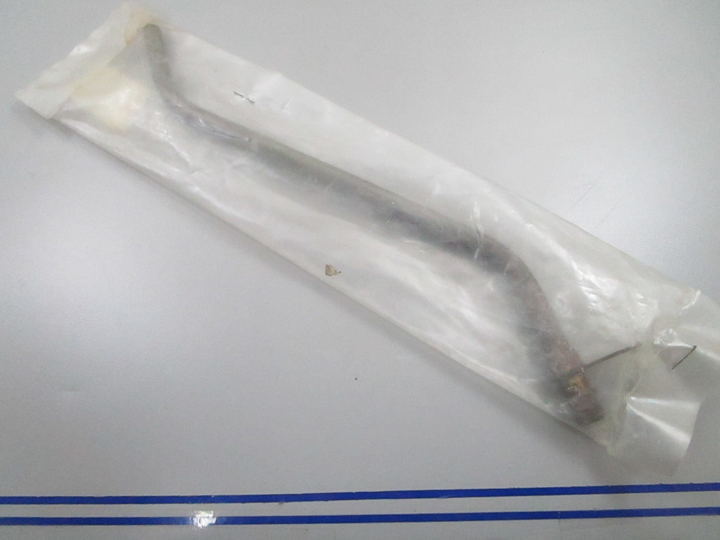 *NEW OEM* 0810 OMC Johnson Evinrude Tube Assembly 445026 0445026