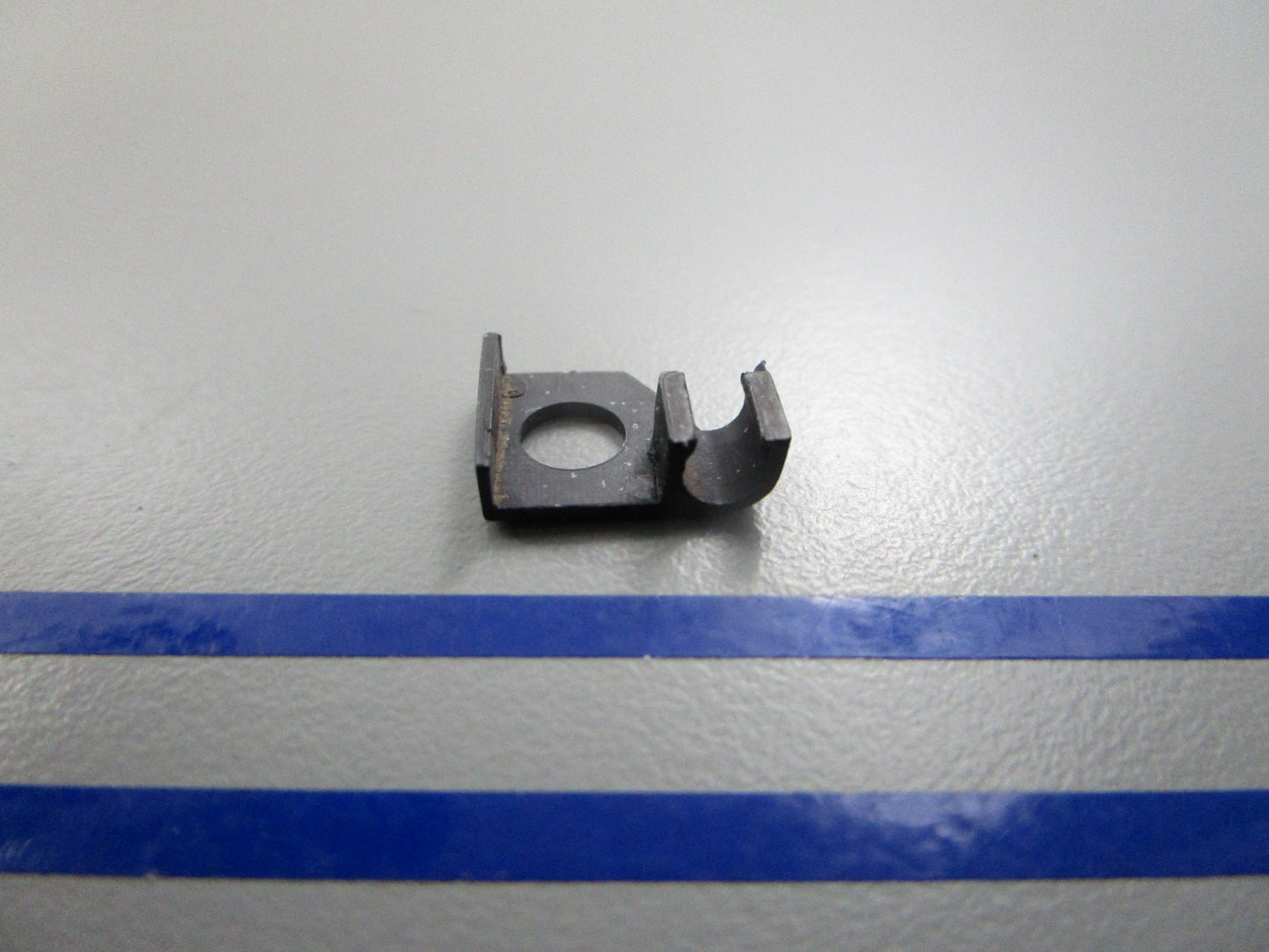 NEW OEM 204488 0204488 OMC Johnson Evinrude Throttle Control Rod Bracket 0810