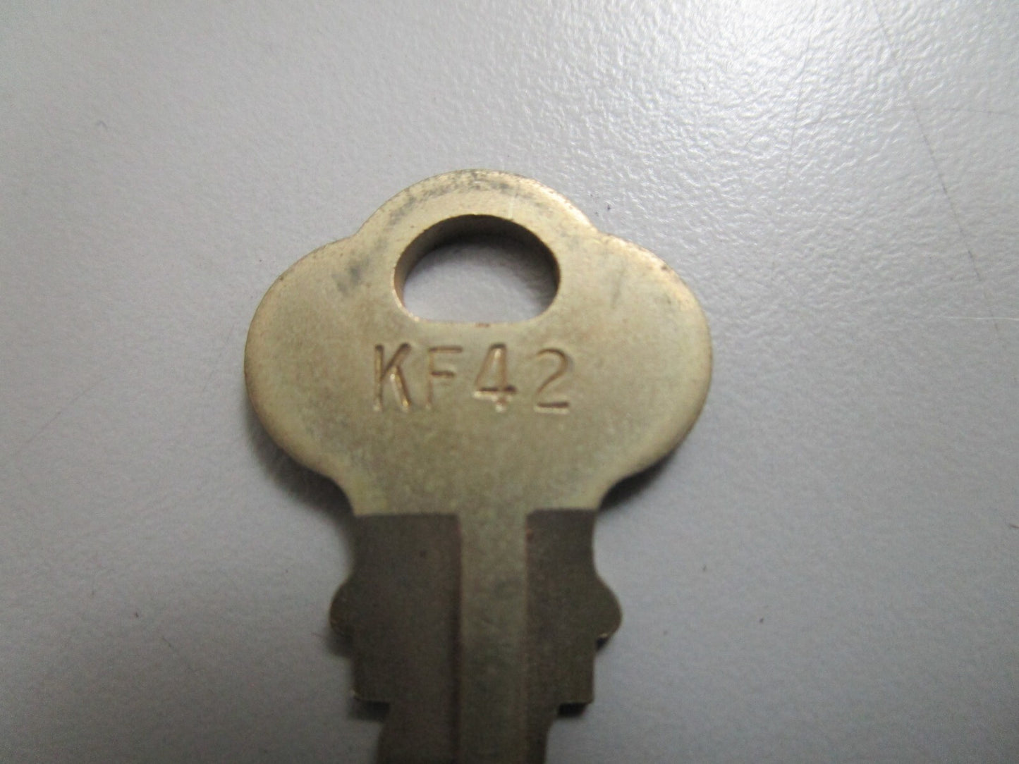 *NEW OEM* 0810 OMC Johnson Evinrude Ignition Key KF42 501557 0501557