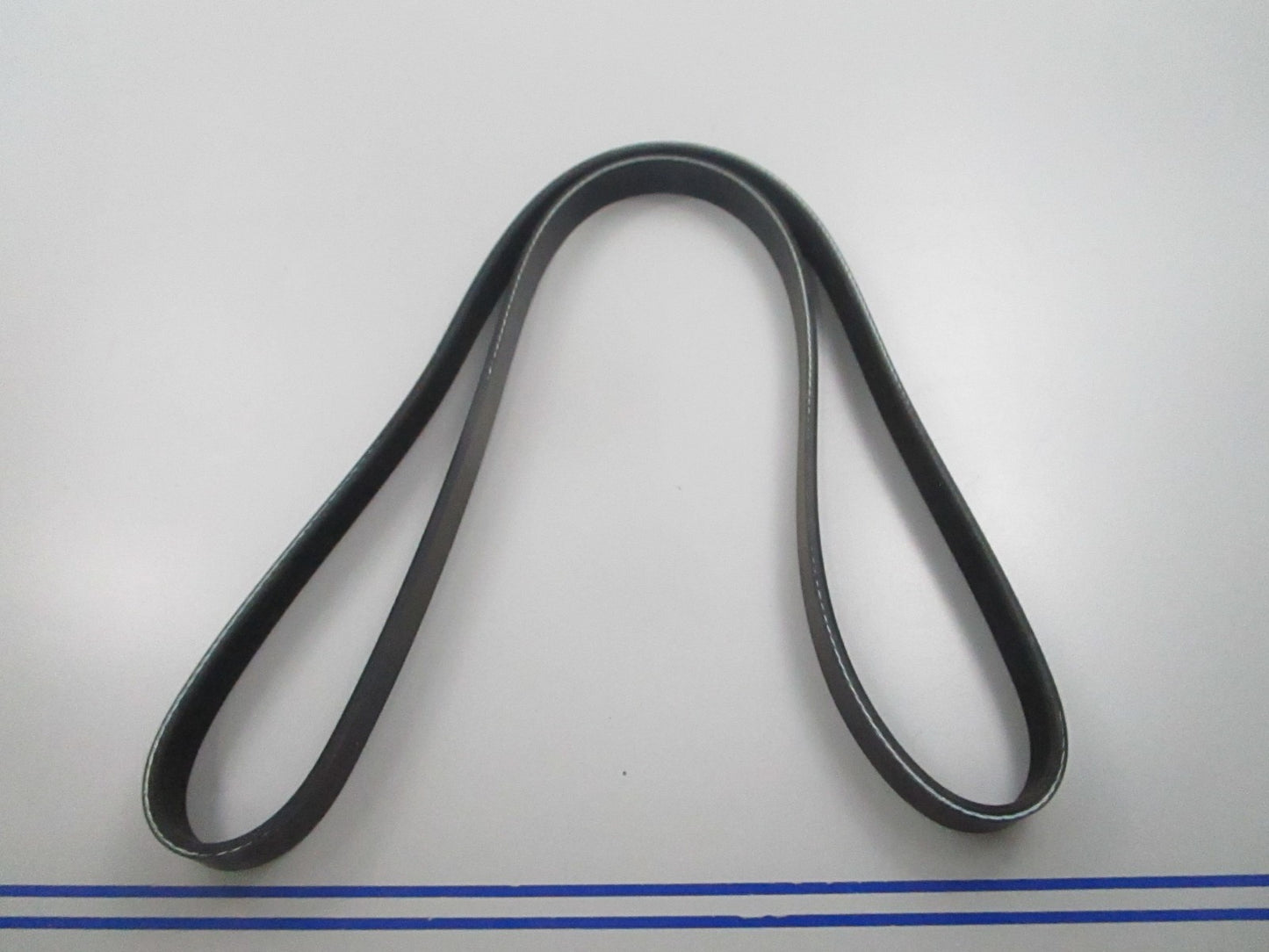 NEW K050486 Gates Micro-V Serpentine Belt 0810