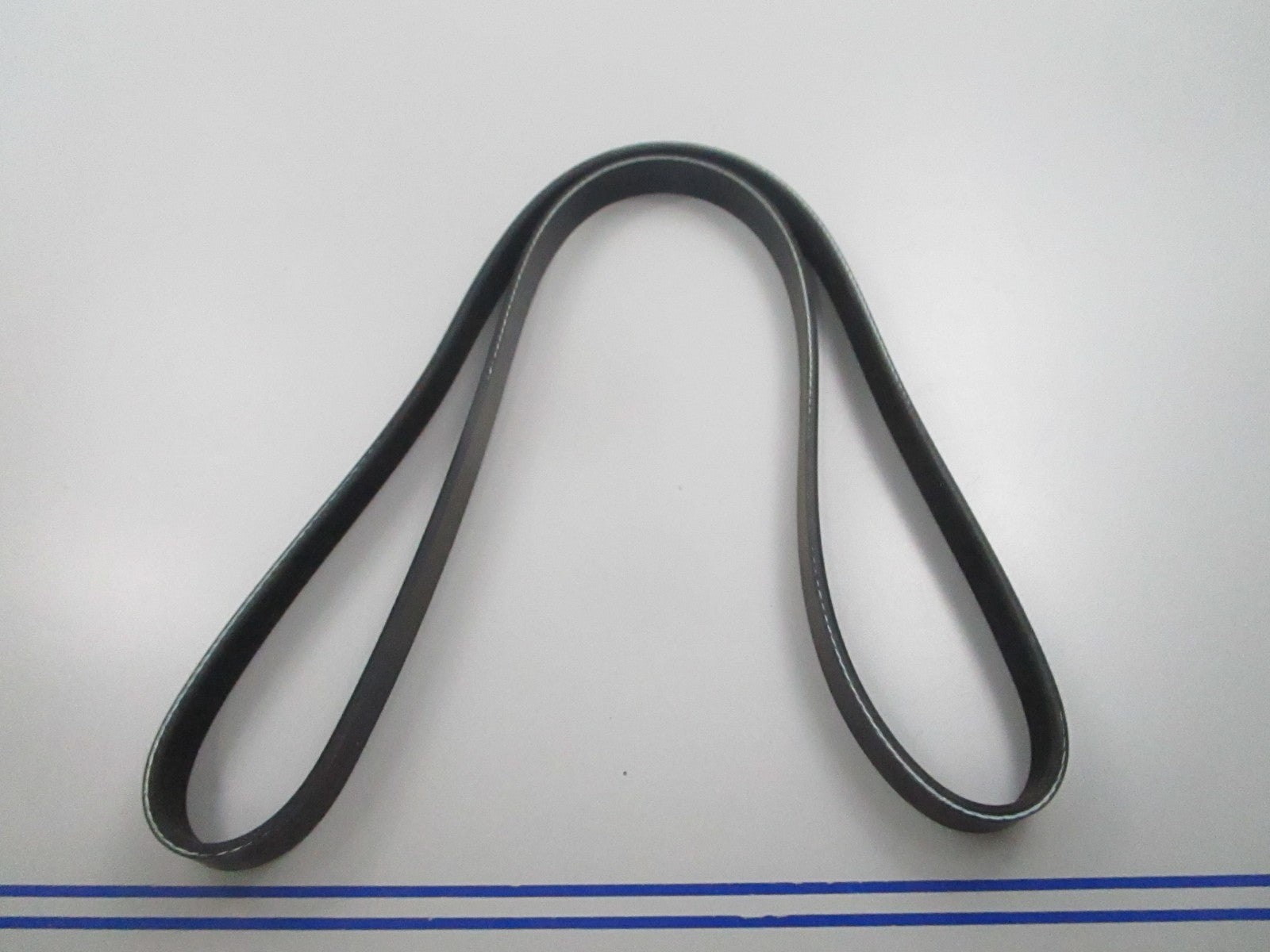 NEW K050486 Gates Micro-V Serpentine Belt 0810