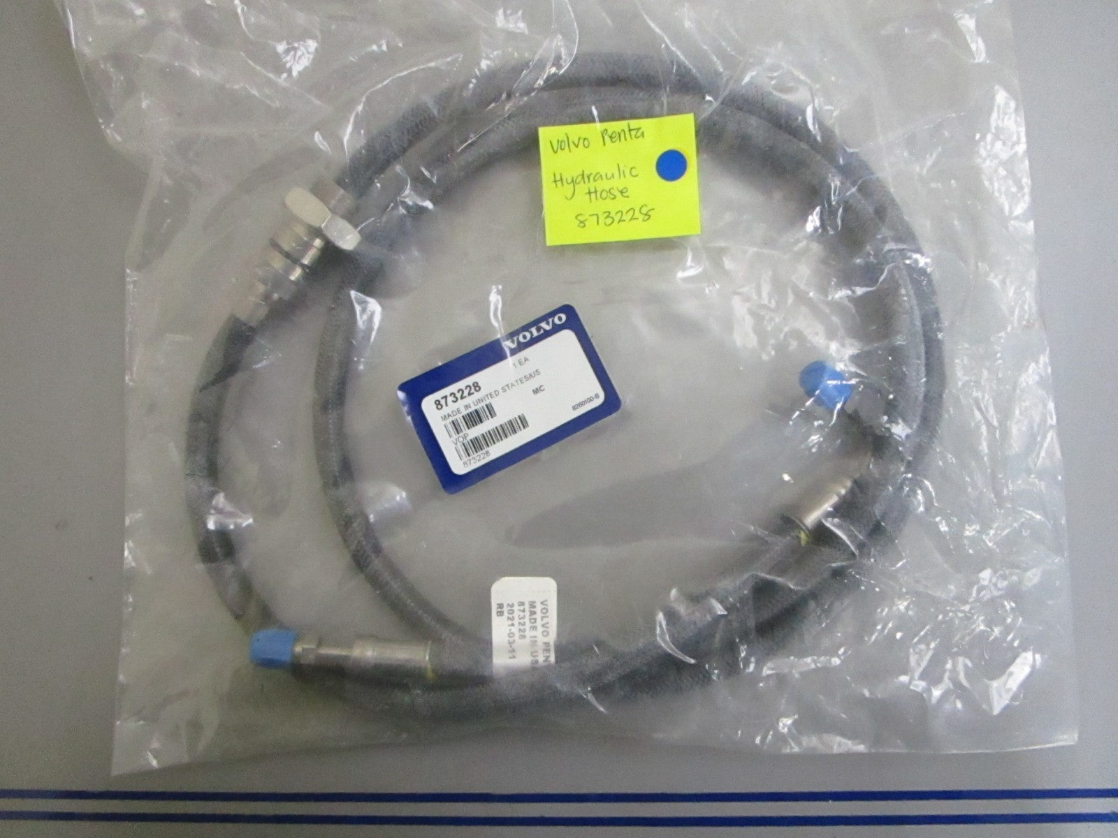 *NEW OEM* 0820 Volvo Penta Hydraulic Hose 873228