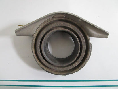 NEW OEM 1264100181 Merecedes-Benz Mounting 0820