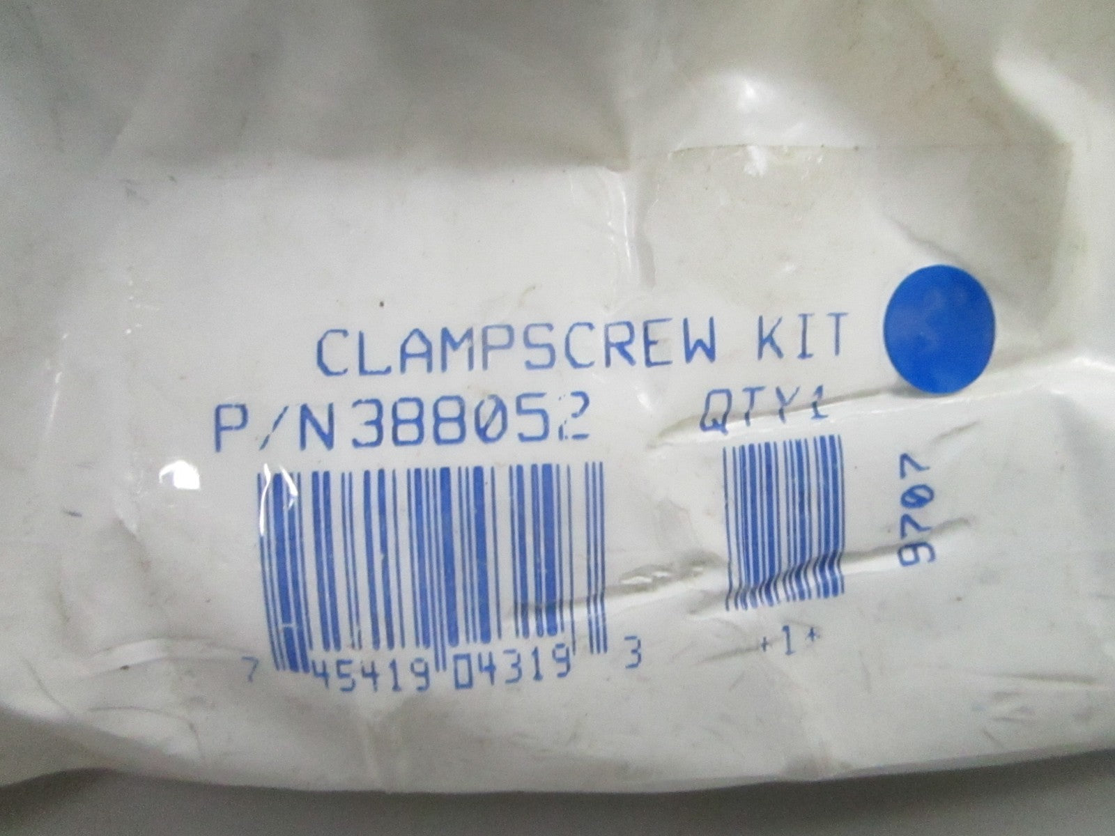 *NEW OEM* 0810 OMC Johnson Evinrude Clamp Screw Kit 388052 0388052