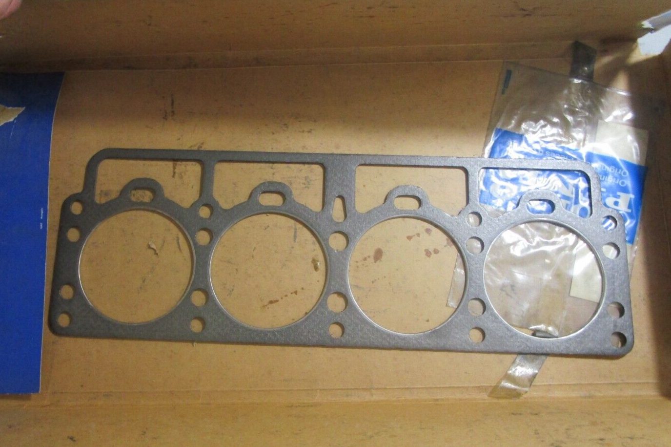 *NEW OEM* 0720 Volvo Penta Gasket Kit 875543