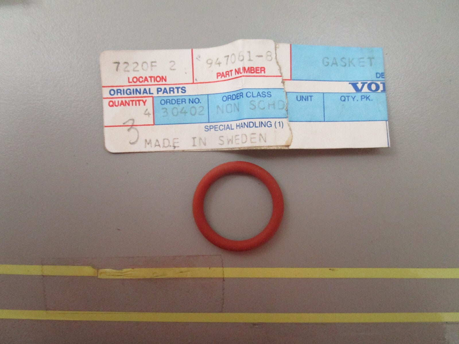 *NEW OEM* 0810 Volvo Penta Gasket 947061