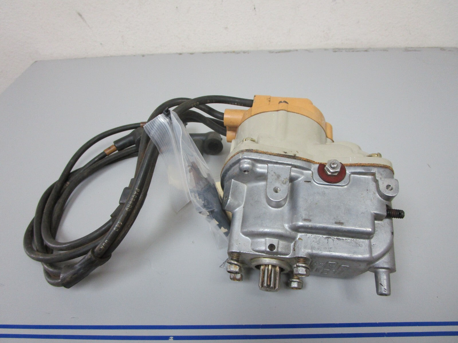 *NEW OEM* 0720 Mercury Kiekhaefer Magneto Distributor 4D-4 394-1577 394-1561