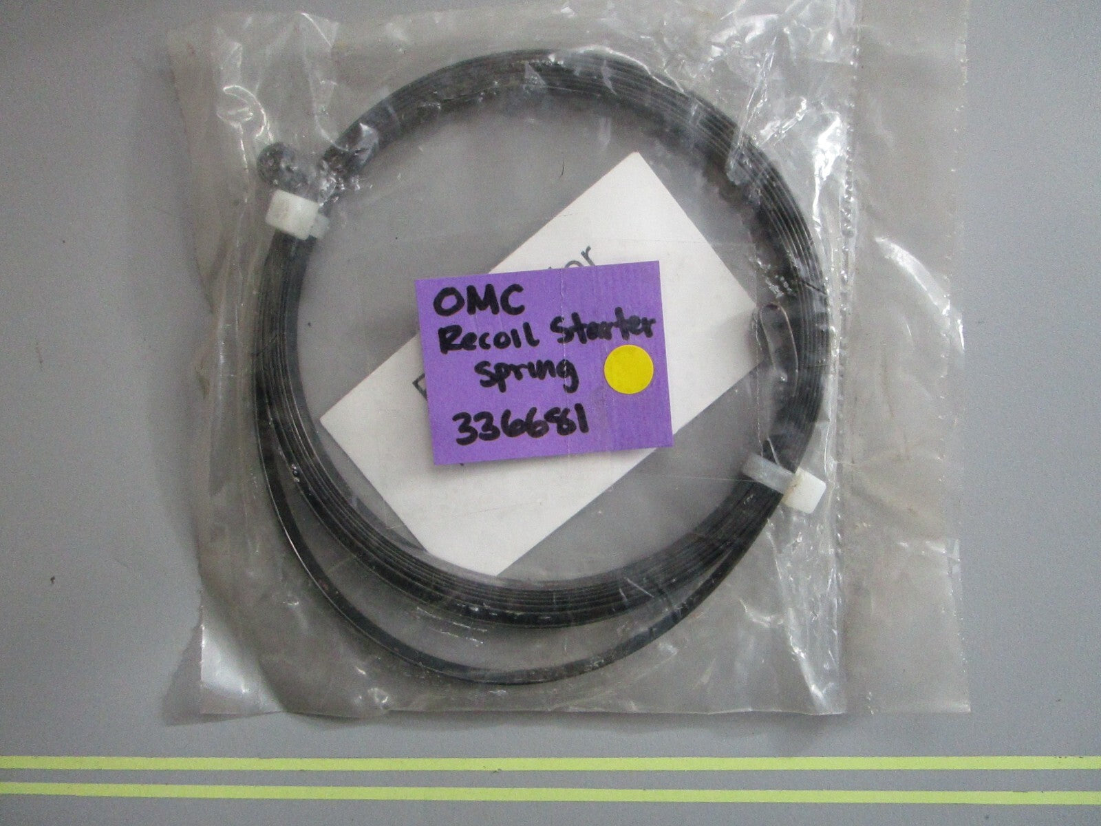 *NEW OEM* 0810 OMC Johnson Evinrude Recoil Starter Spring 336681 0336681