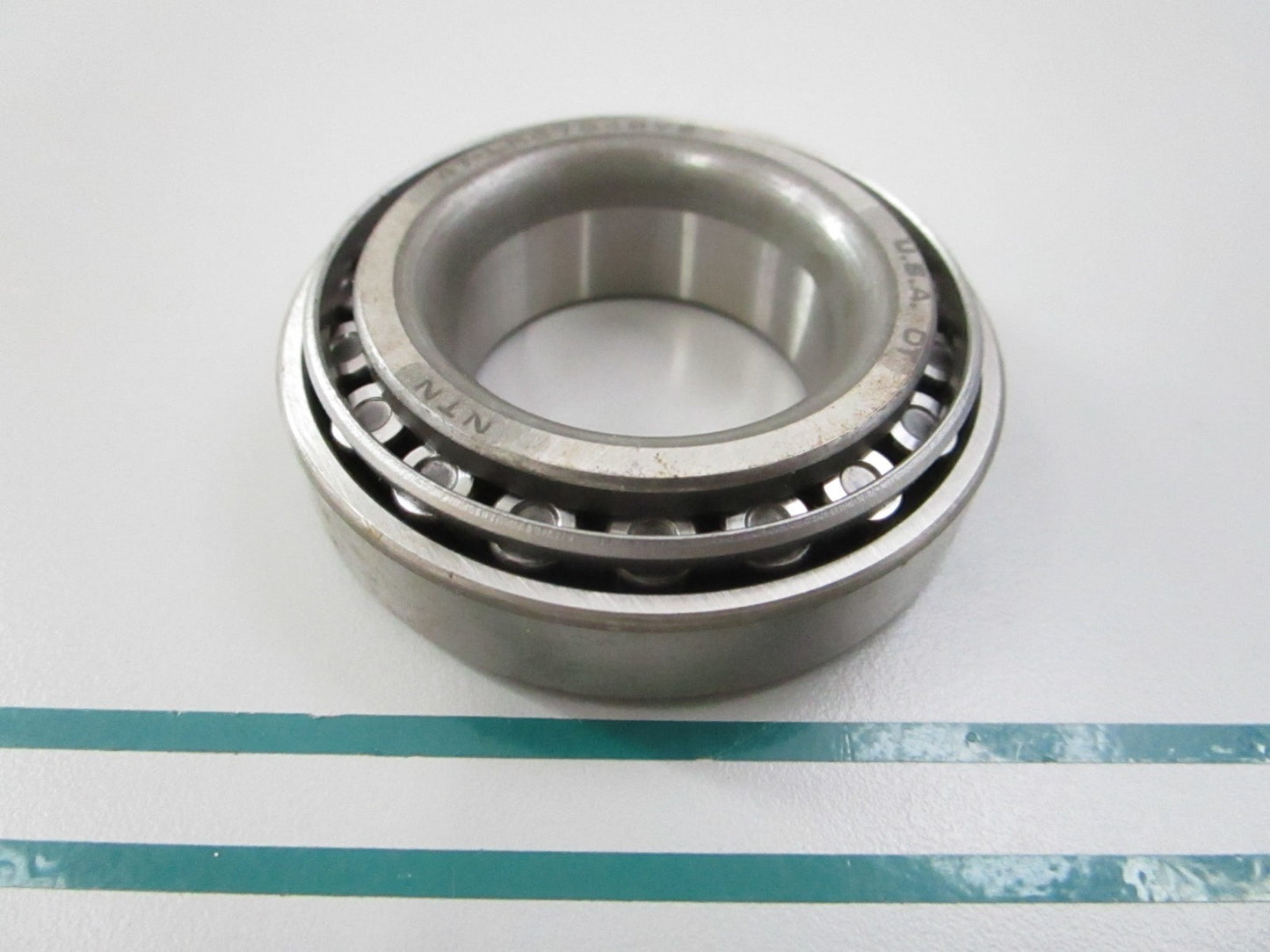 NEW 4T-LM67048V2 4T-LM67010 NTN Tapered Roller Bearing 0810