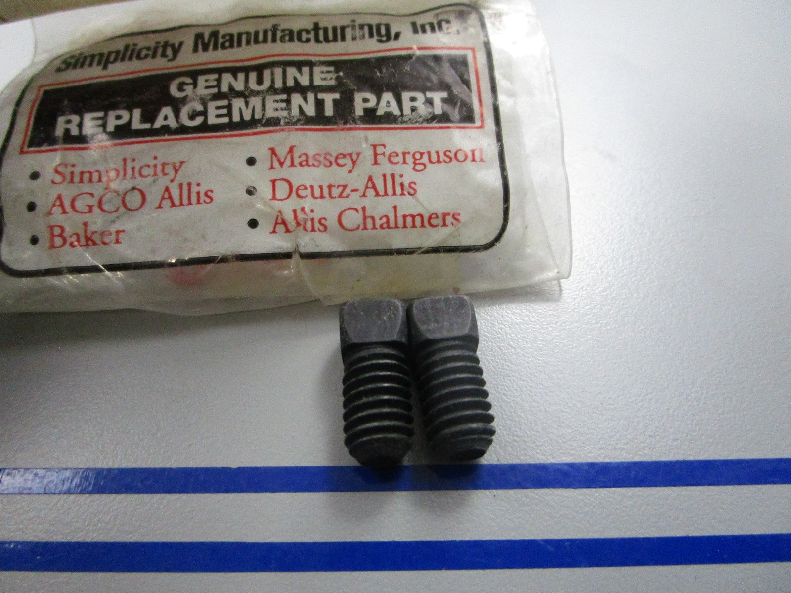 *NEW OEM* (LOT OF 2) 0810 Simplicity Set Screw 1928721