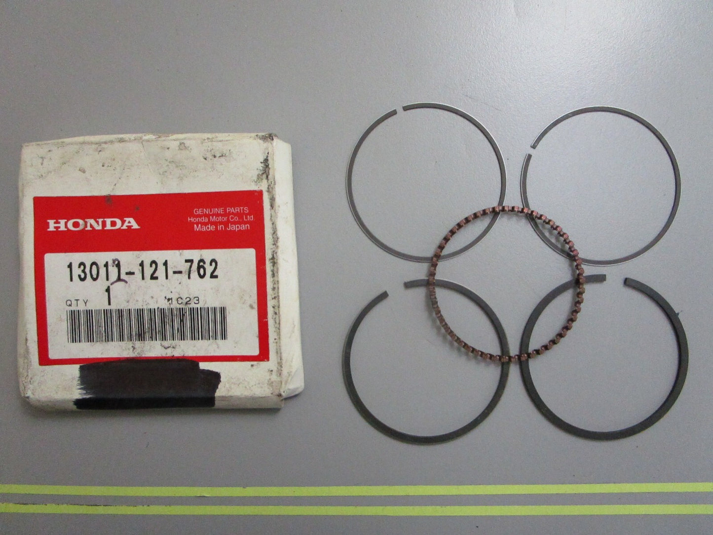 *NEW OEM* 0810 Honda Piston Ring Set 13011-121-762