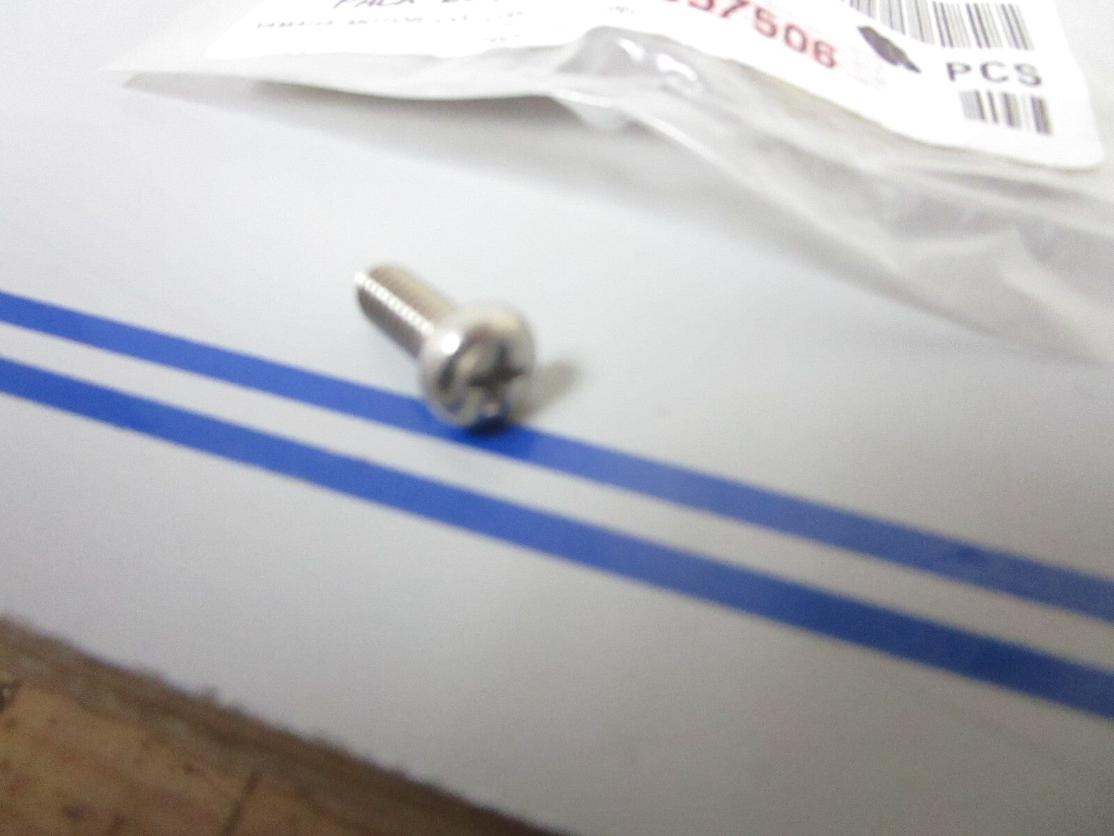 *NEW OEM* 0810 Yamaha Pan Head Screw 98580-05012-00