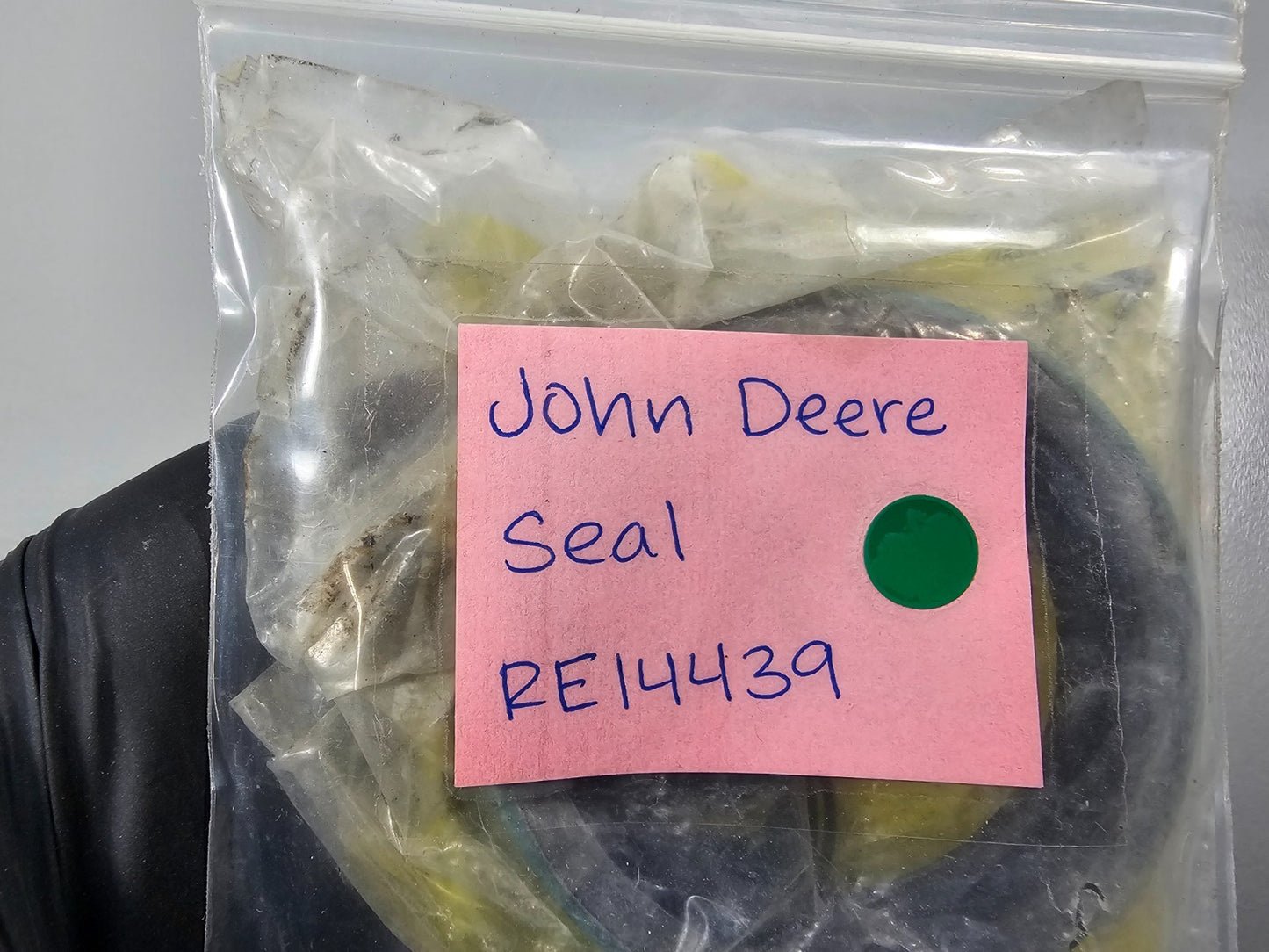 NEW OEM RE14439 John Deere Seal 0810