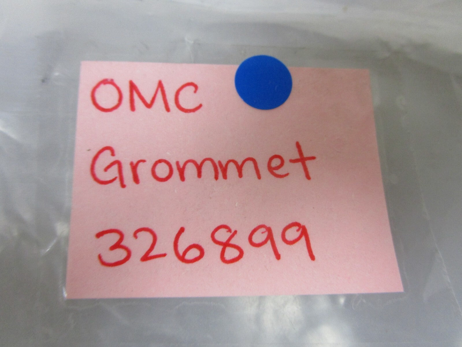 *NEW OEM* (LOT OF 2) 0810 OMC Johnson Evinrude Grommet 326899 0326899