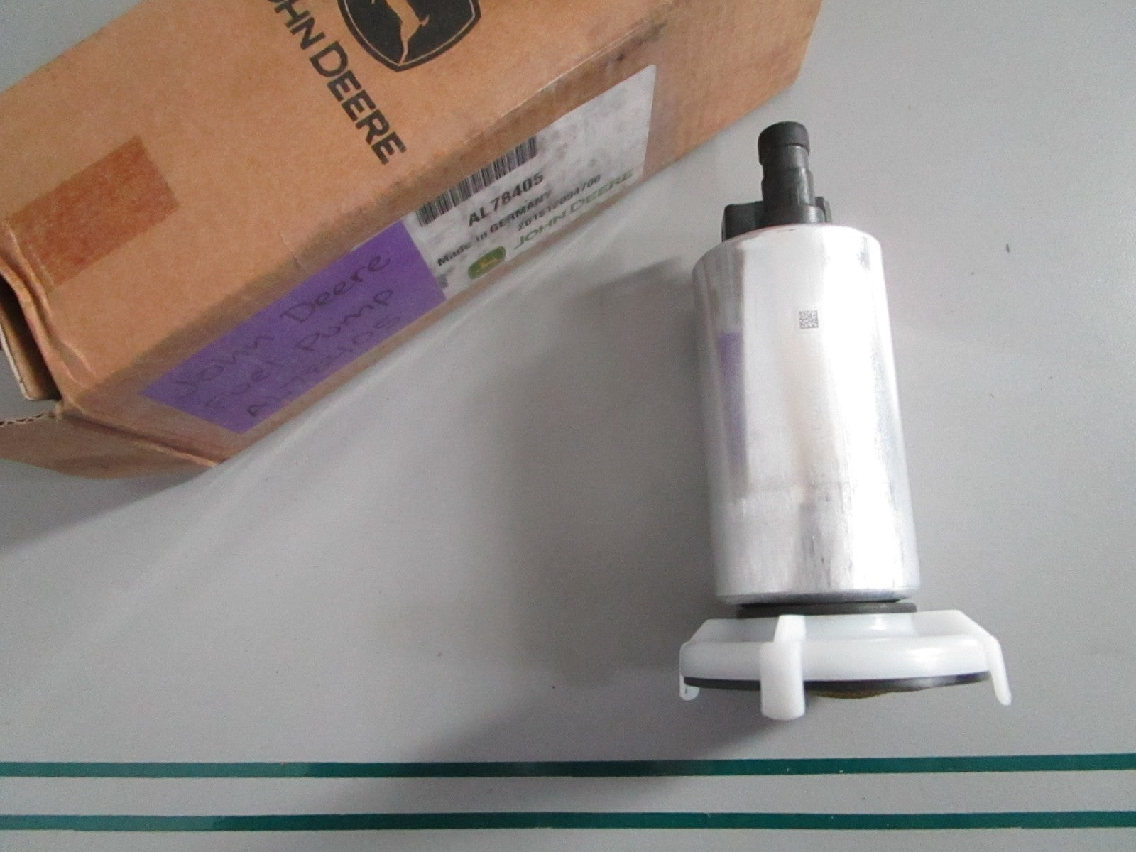 NEW OEM AL78405 John Deere Fuel Pump 0820