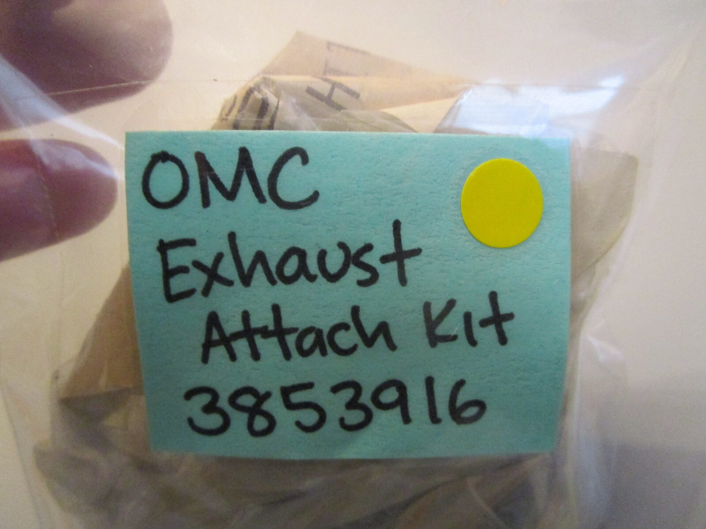 *NEW OEM* 0750 OMC Johnson Evinrude EXHAUST ATTACH KIT 3853916