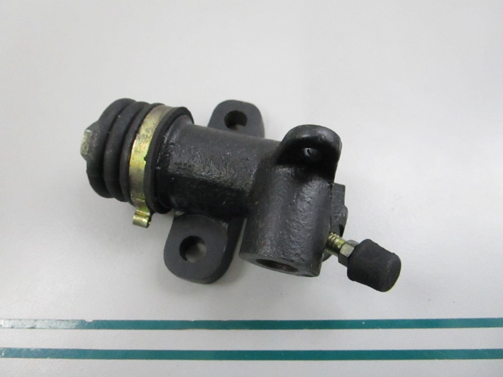 NEW OEM 0002950807 Mercedes-Benz Clutch Slave Cylinder 0810