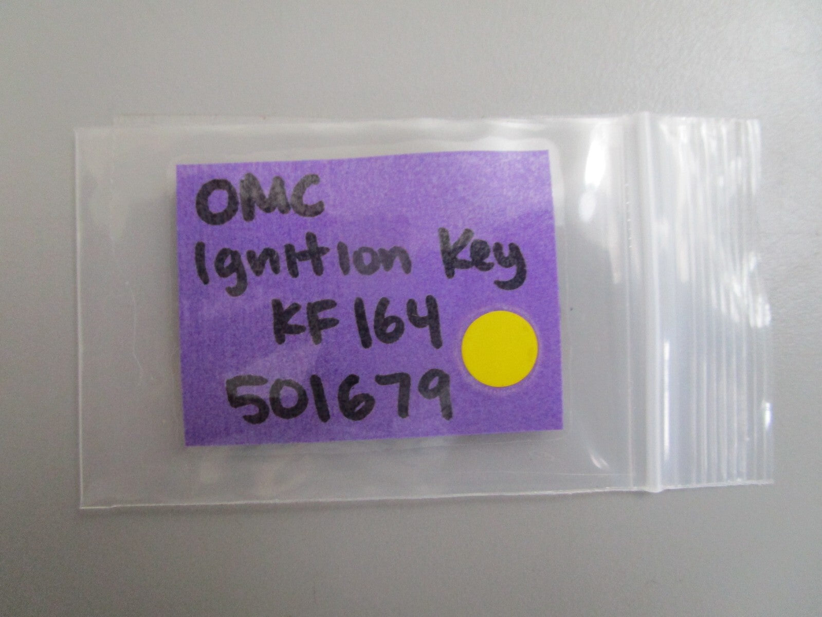 *NEW OEM* 0810 OMC Johnson Evinrude Ignition Key KF164 501679 0501679