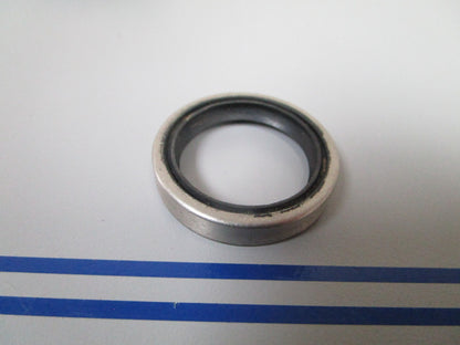 NEW OEM 308500 0308500 OMC Johnson Evinrude Seal 0810