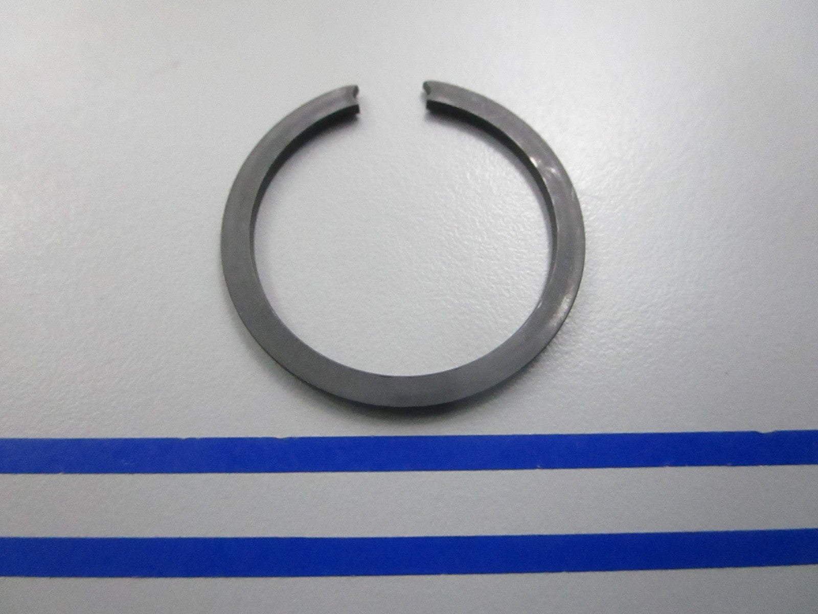 NEW OEM 93440-30077-00 Yamaha Circlip 0810