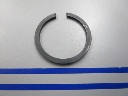 NEW OEM 93440-30077-00 Yamaha Circlip 0810