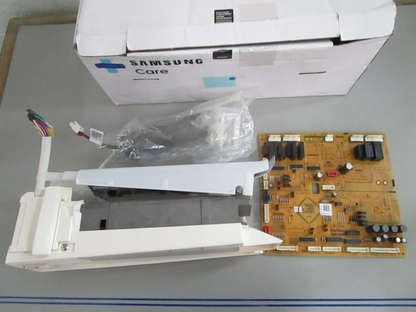 *NEW OEM* 0820 Samsung Ice Maker Service Kit DA82-02675A