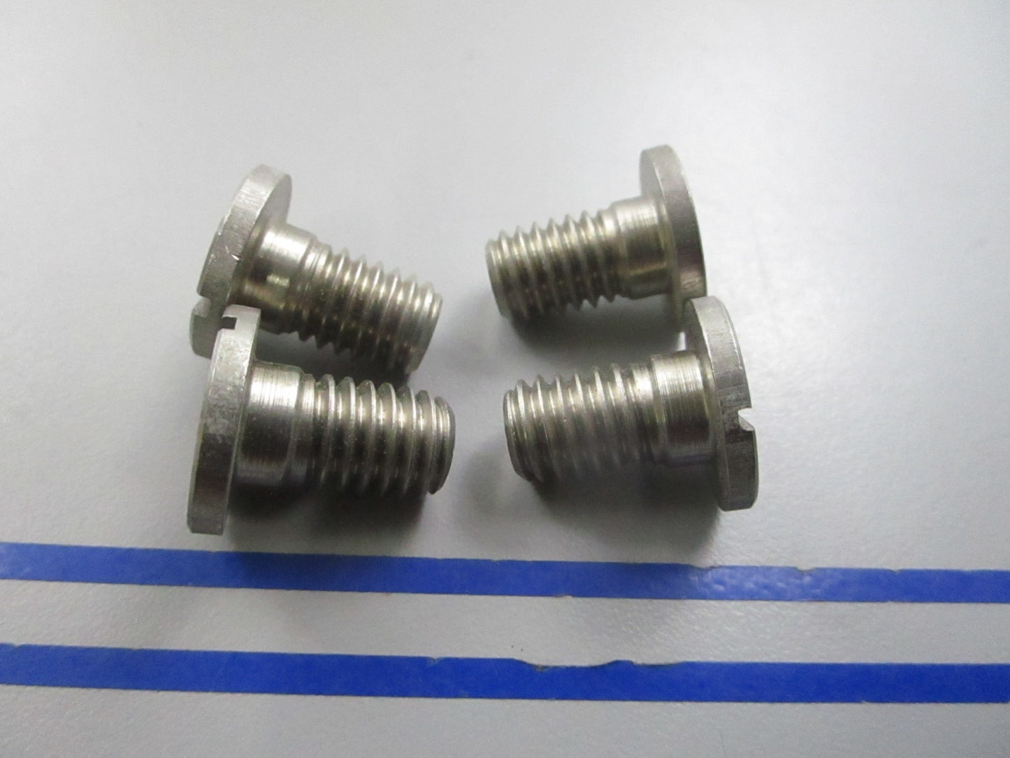 NEW OEM (LOT OF 4) 10-29608 Mercury Quicksilver Screw 0810
