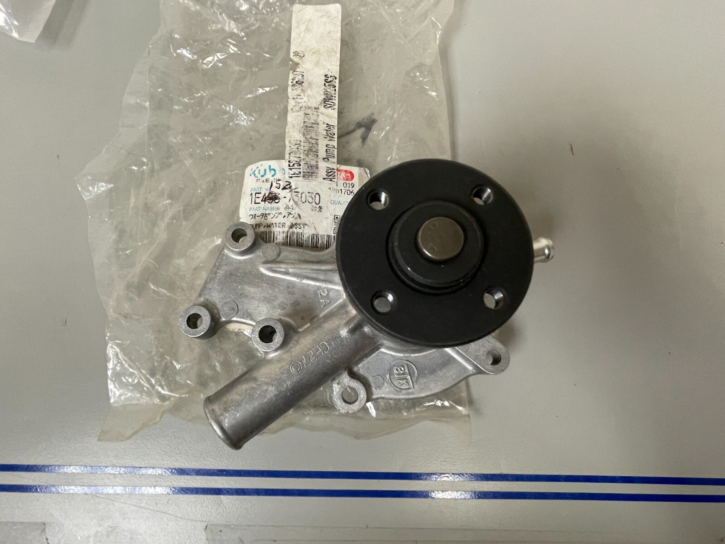 *NEW OEM* 0720 Kubota Water Pump Assembly 1E496-73030