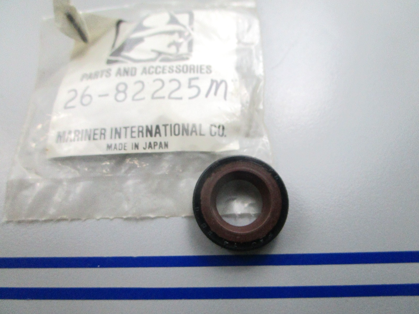 NEW OEM Mercury Quicksilver 26-82225M Oil Seal 0810