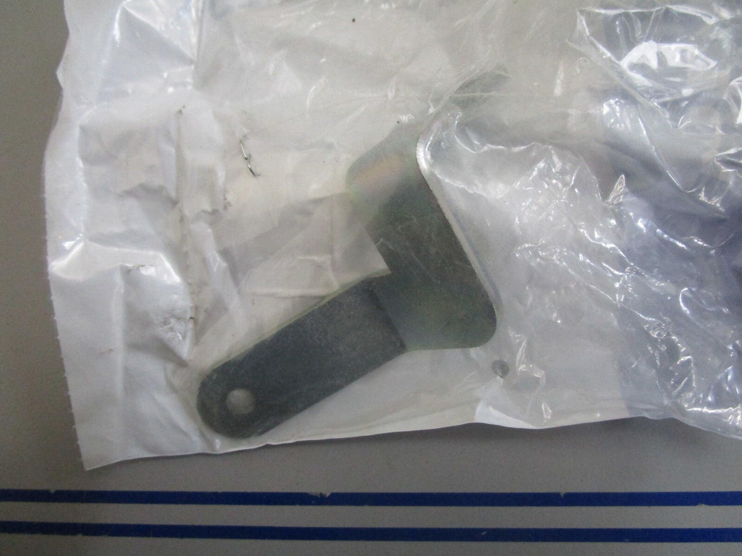 *NEW OEM* 0820 Volvo Penta Bracket 3862301