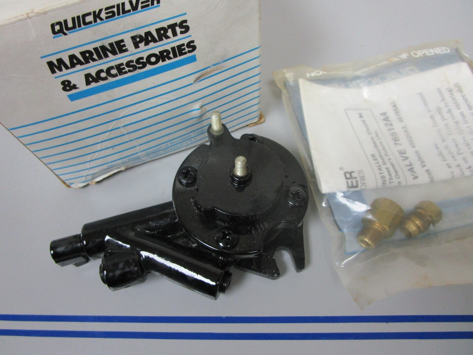 *NEW OEM* 0720 Mercury Mercruiser Reverse Lock Valve Body Assembly 76812T4