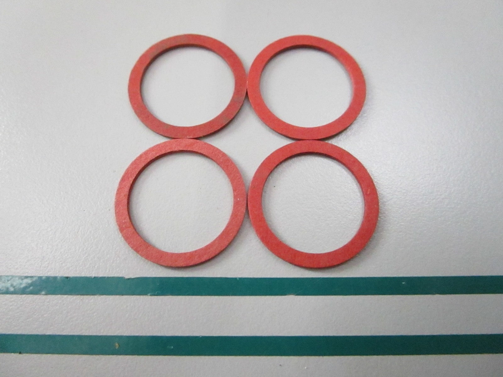 NEW OEM (LOT OF 4) 897682 Volvo Penta Gasket 0810