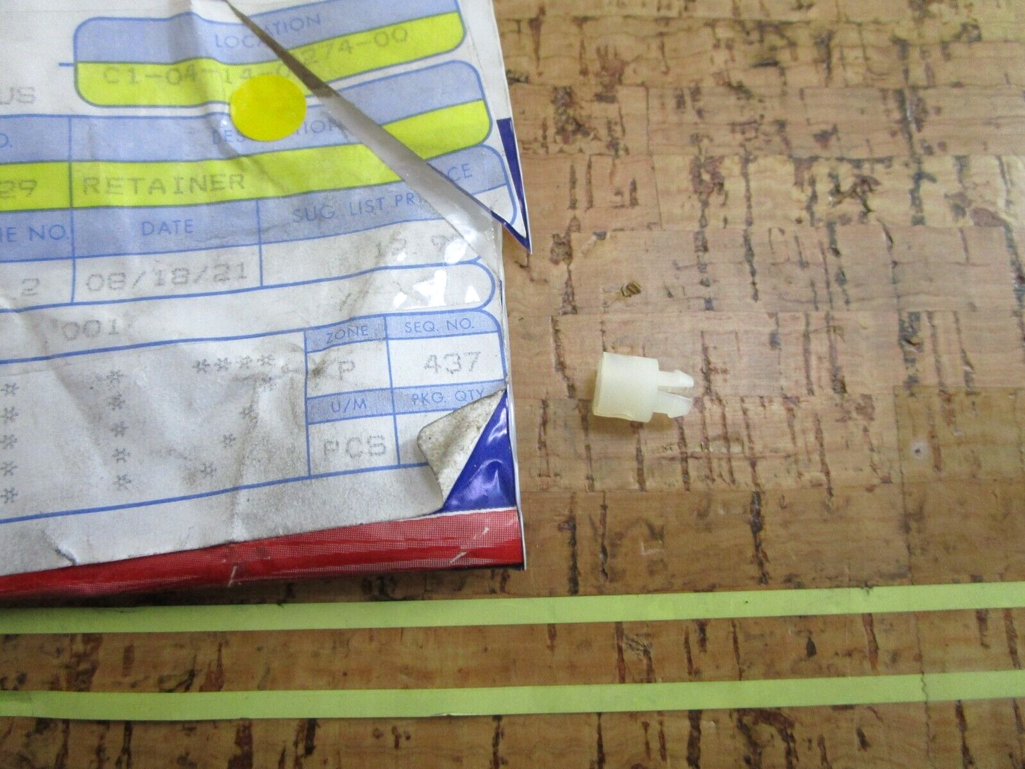 *NEW OEM* 0810 OMC Johnson Evinrude Retainer 313329 0313329