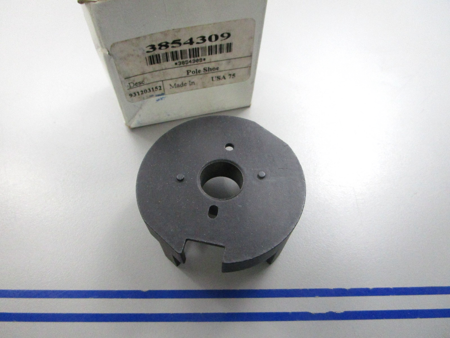 NEW OEM 3854309 Volvo Penta Pole Shoe 0810