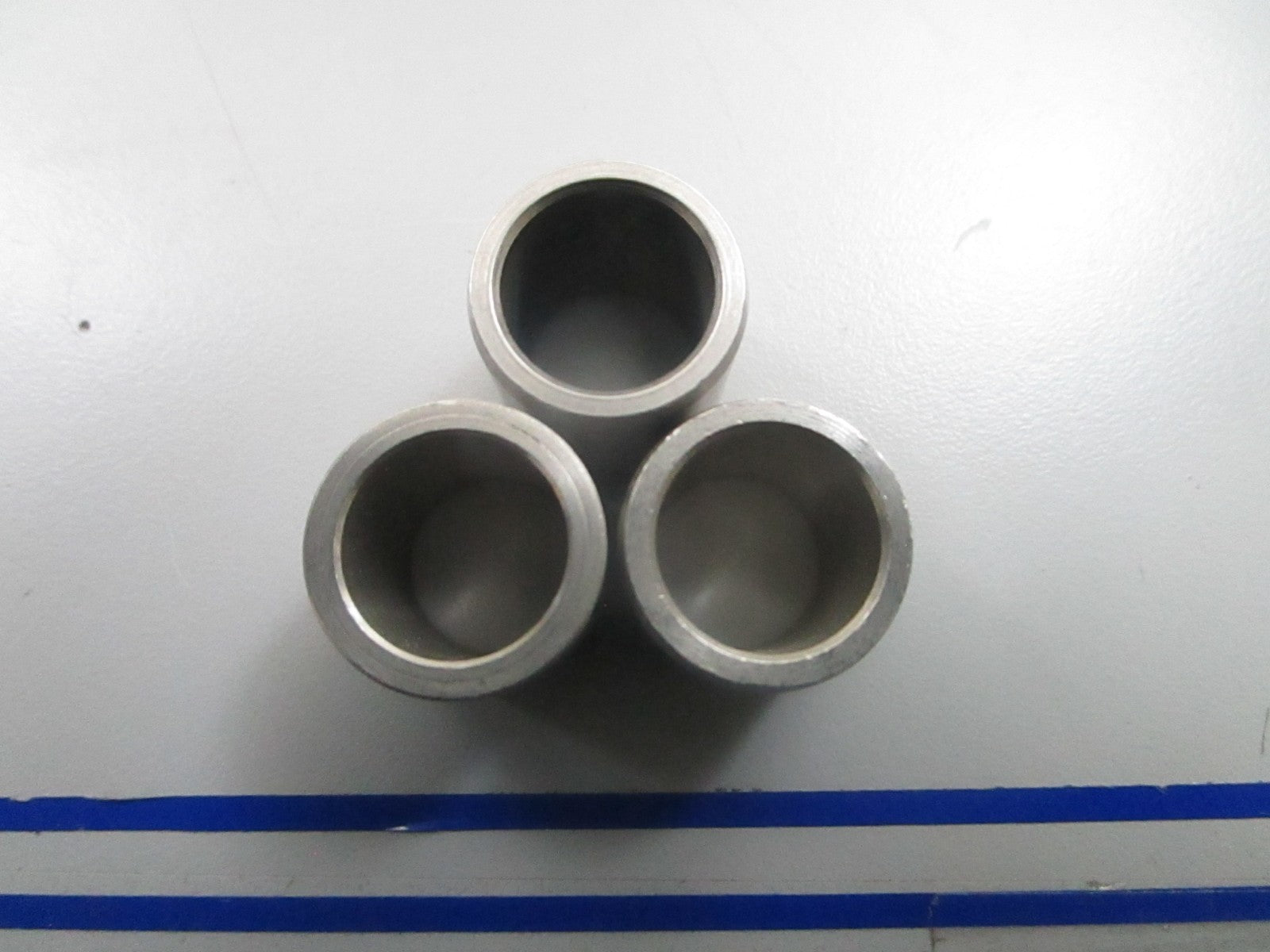 *NEW OEM* (LOT OF 3) 0810 Volvo Penta Bushing 852912