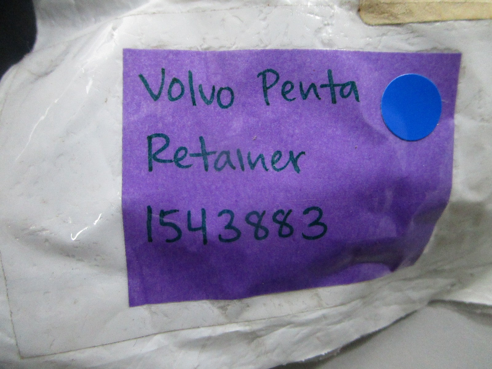 *NEW OEM* 0810 Volvo Penta Retainer 1543883