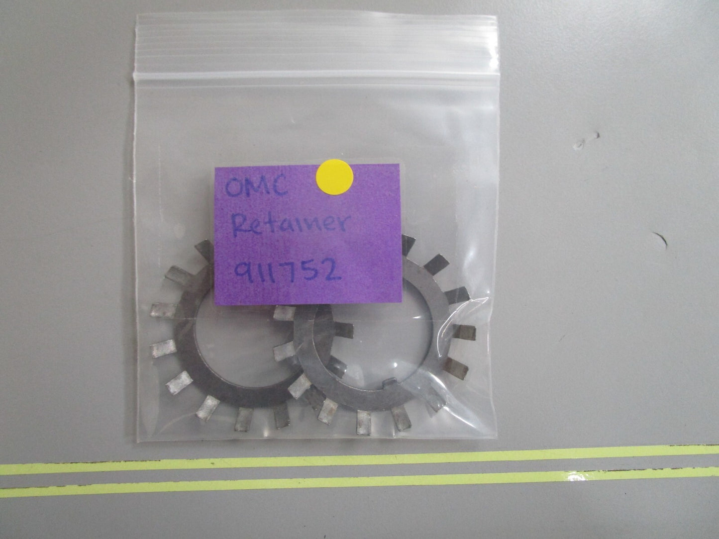 *NEW OEM* (LOT OF 2) 0810 OMC Johnson Evinrude Retainer 911752 0911752