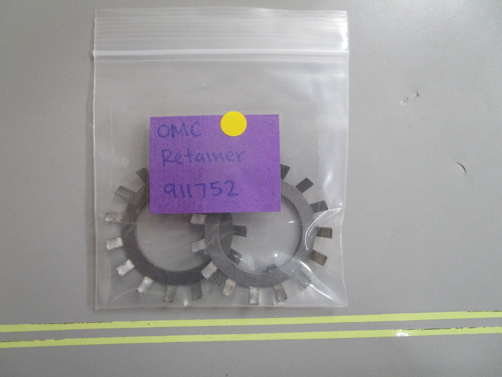 *NEW OEM* (LOT OF 2) 0810 OMC Johnson Evinrude Retainer 911752 0911752